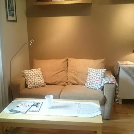 Modern Cozy With Free Parking Lägenhet